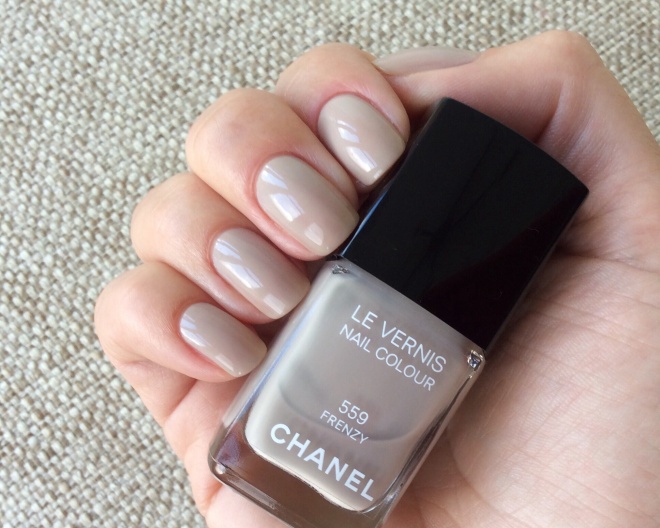 Chanel Le Vernis Nail Colour 559 Frenzy Review Swatch Makeup Vote